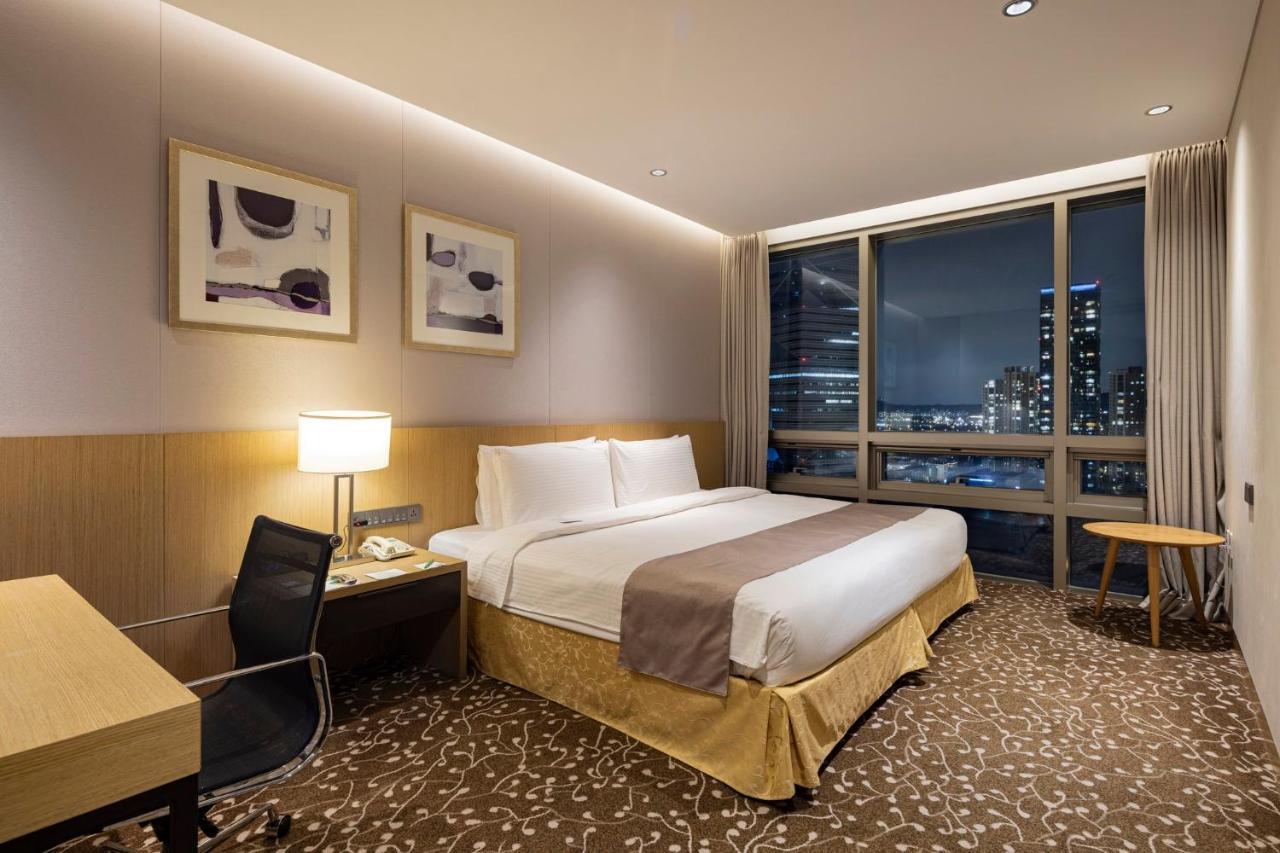 Holiday Inn Incheon Songdo By Ihg Exterior photo